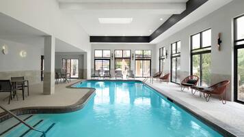 Indoor pool, pool loungers