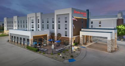 Hampton Inn & Suites Dallas-DFW ARPT W-SH 183 Hurst