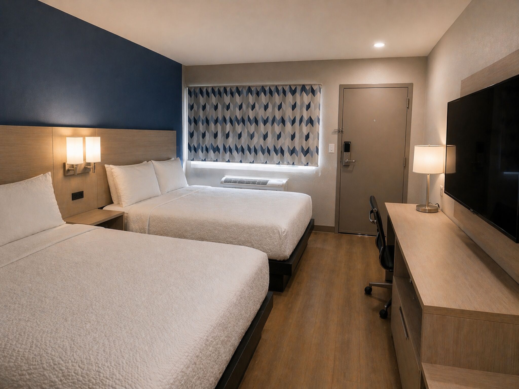Standard Room, 2 Double Beds, Non Smoking