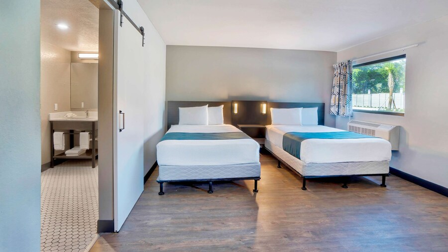 Motel 6 Fort Lauderdale, FL