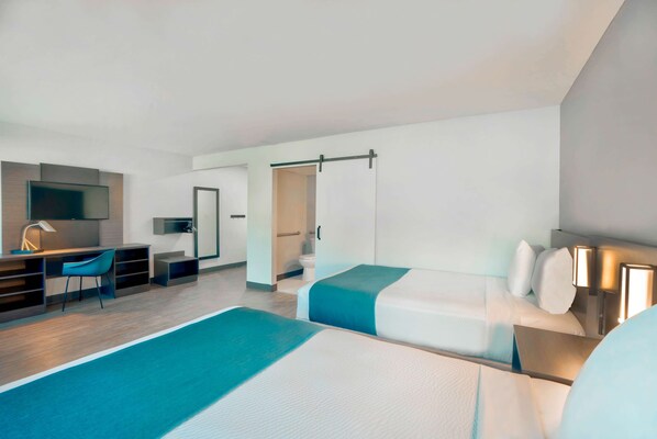 Desk, blackout drapes, free WiFi, bed sheets - Motel 6 Fort Lauderdale, FL (Fort Lauderdale)