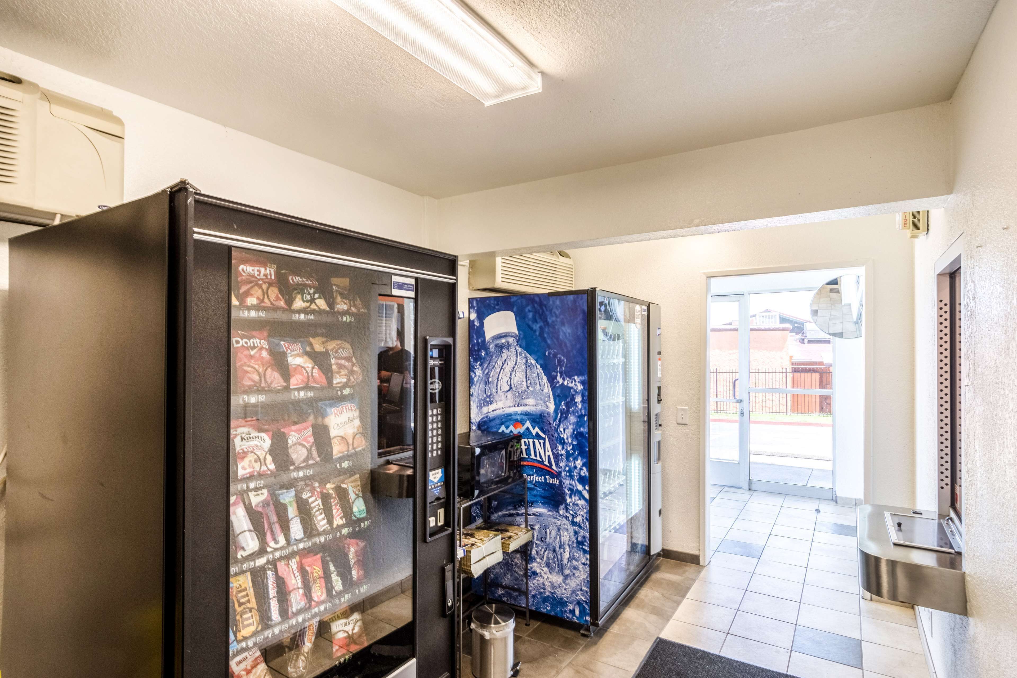 ماكينة بيع آلية