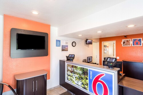 Motel 6 Redding, CA - Central
