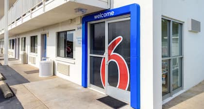 Motel 6 Redding, CA - Central