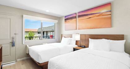 Clarion Pointe Ridgecrest near China Lake Naval Station