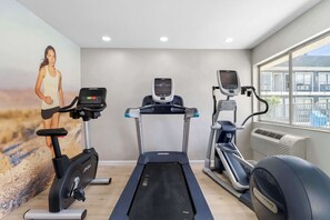 Fitness facility - Clarion Pointe Ridgecrest near China Lake Naval Station (Ridgecrest)
