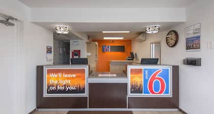 Motel 6 Kansas City, MO - Airport