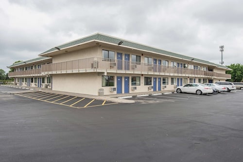 Motel 6 Kansas City, MO - Airport