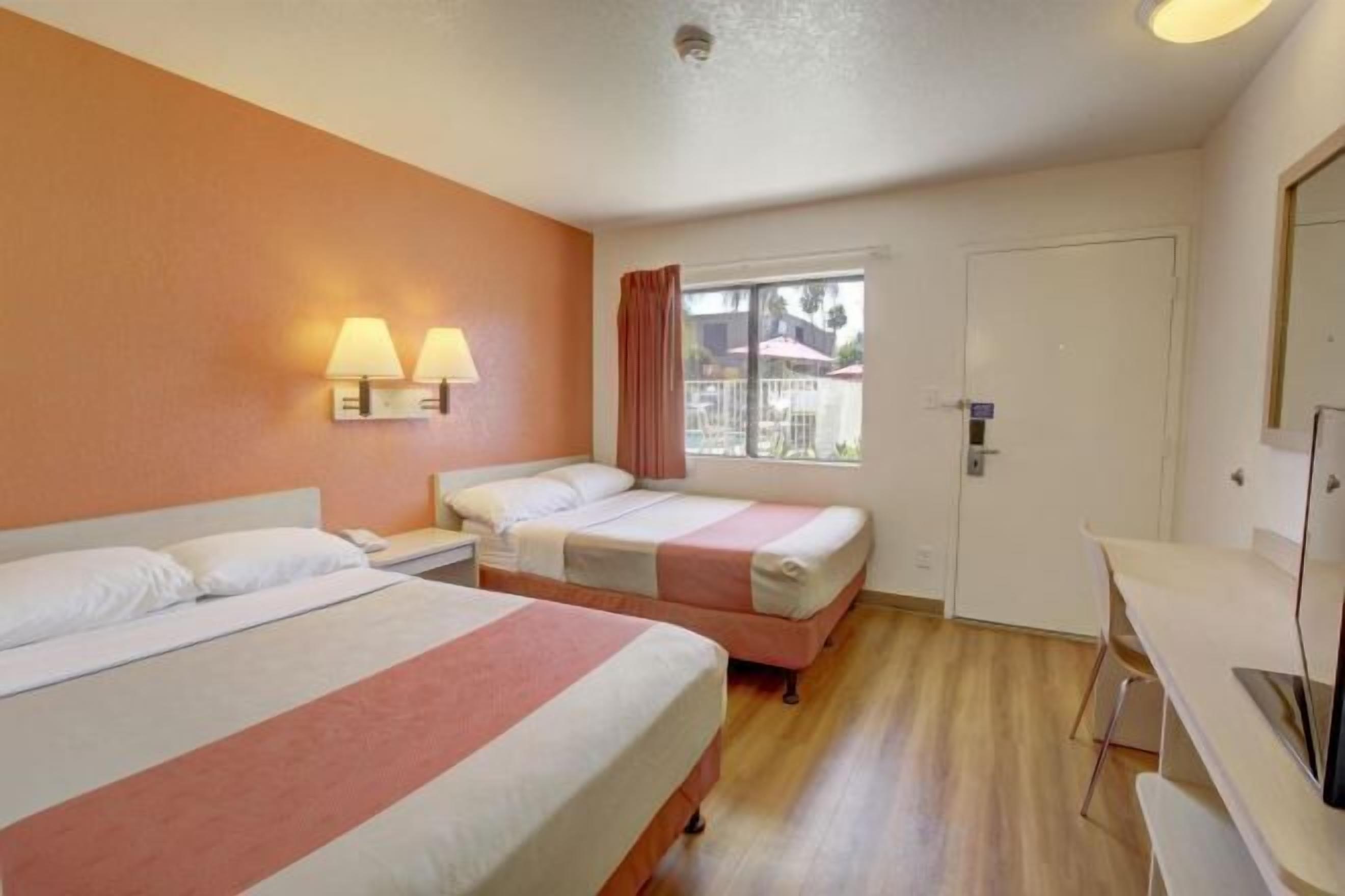 Wi-Fi gratuit, draps fournis