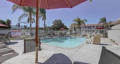 Motel 6 Corona, CA
