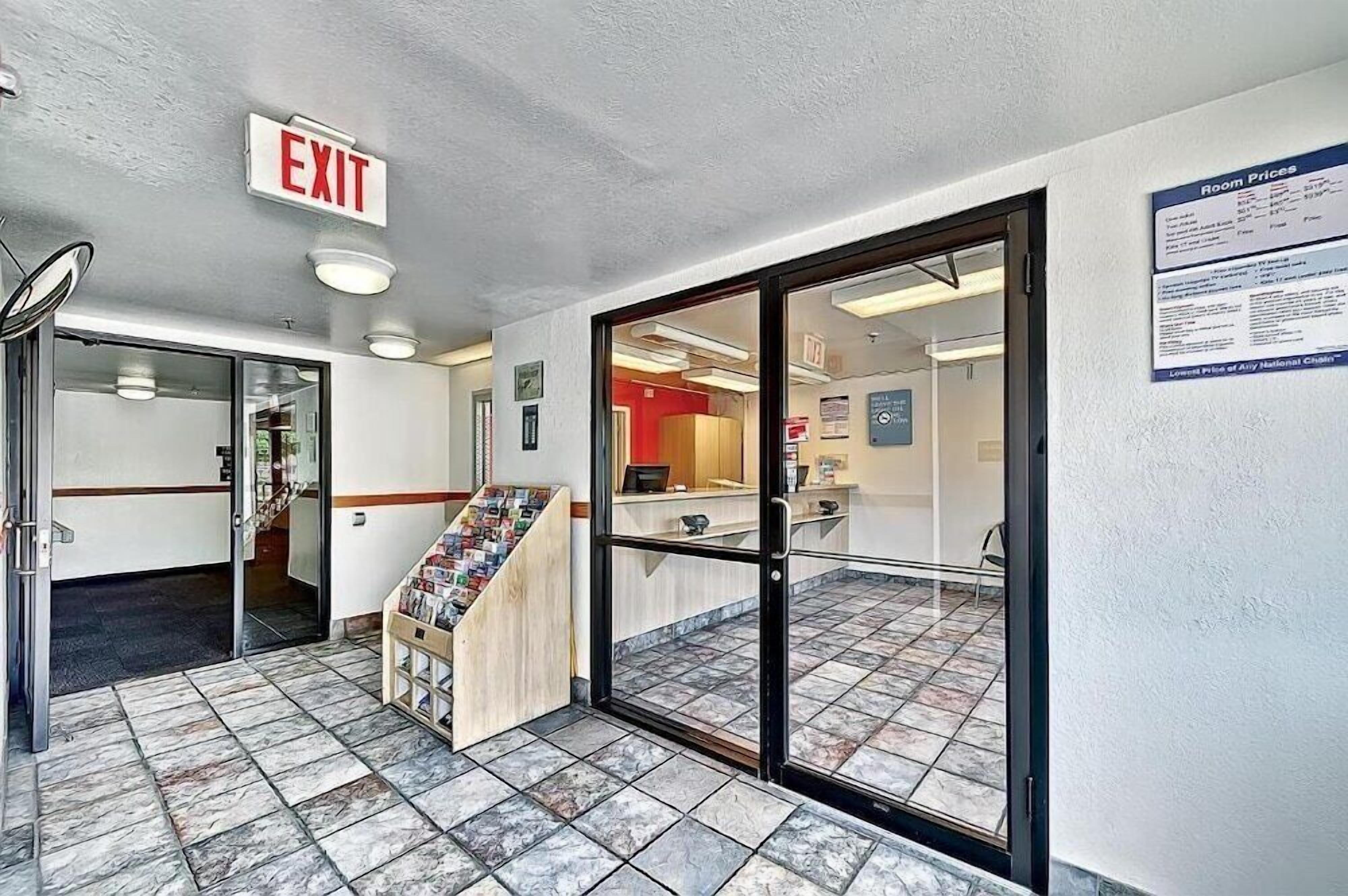 Photo - Motel 6-Glenview, IL - Chicago North