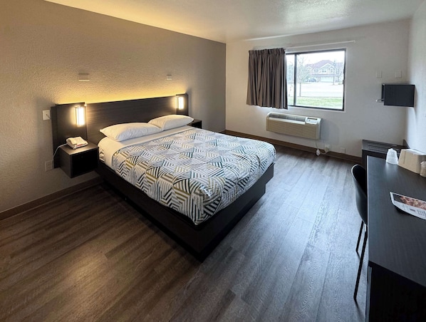 Escritorio, wifi gratis y ropa de cama