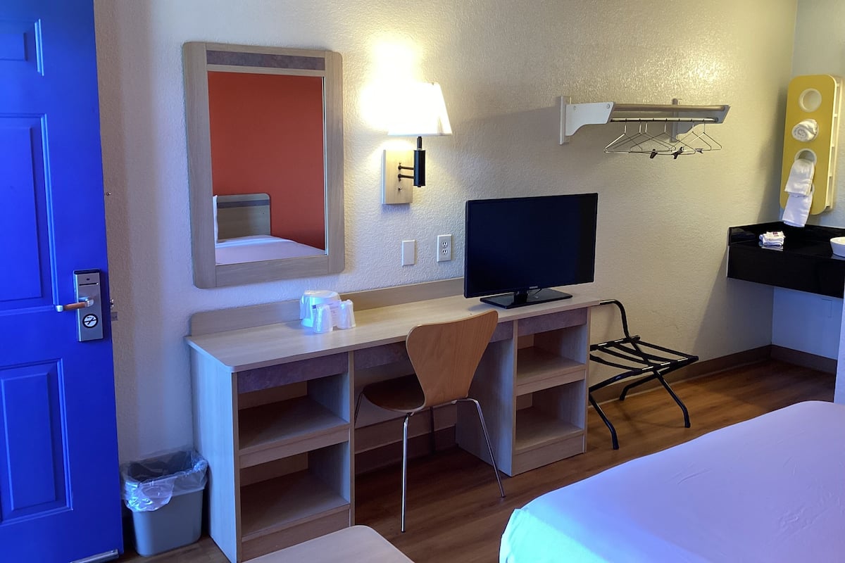 Wifi gratis y ropa de cama