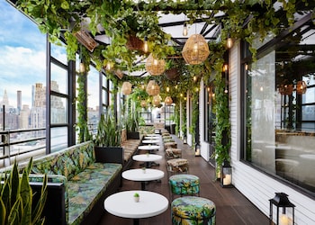 3 restaurants, breakfast, lunch, dinner served; French cuisine at Gansevoort Meatpacking