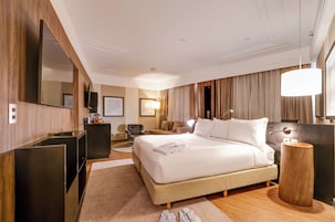 Suite Royal | Roupas de cama premium, frigobar, cofres nos quartos, cortinas blackout