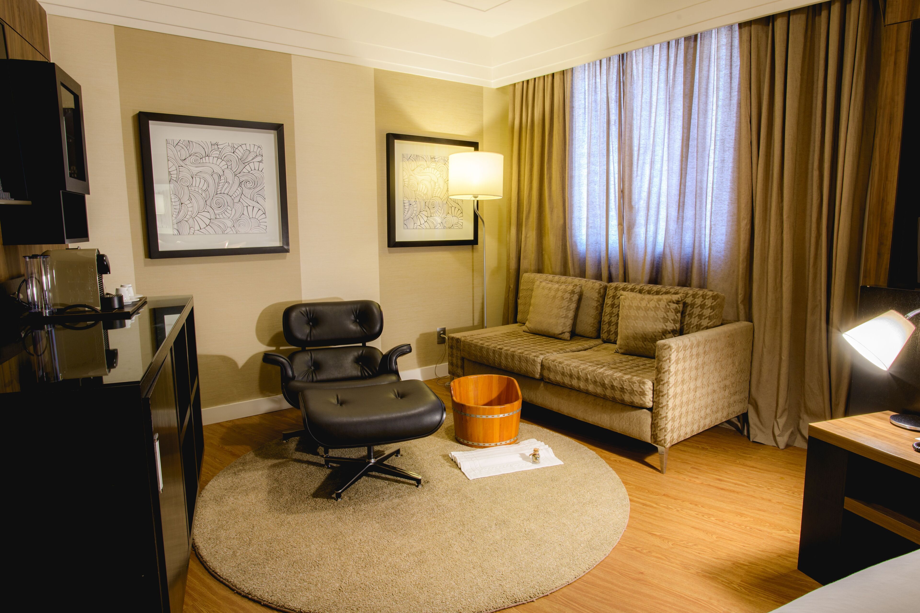 suite royal | 1 bedroom, premium bedding, minibar, in-room safe