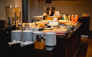 Free daily buffet breakfast