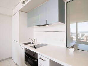 In-room safe, iron/ironing board, cots/infant beds, rollaway beds - Oaks Adelaide Horizons Suites (Adelaide)