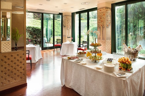 Cosmo Hotel Torri