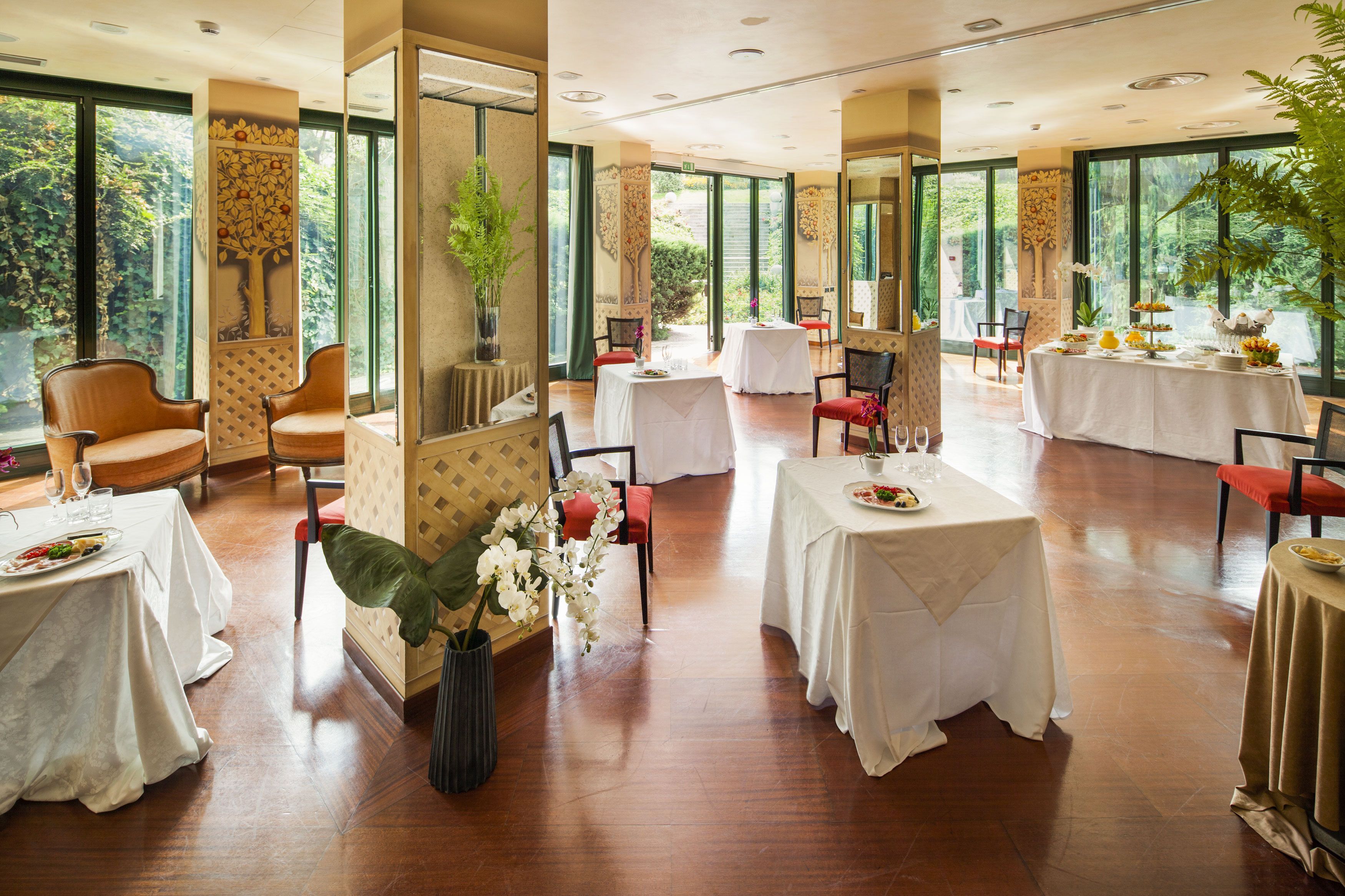 breakfast, lunch, dinner served; garden views