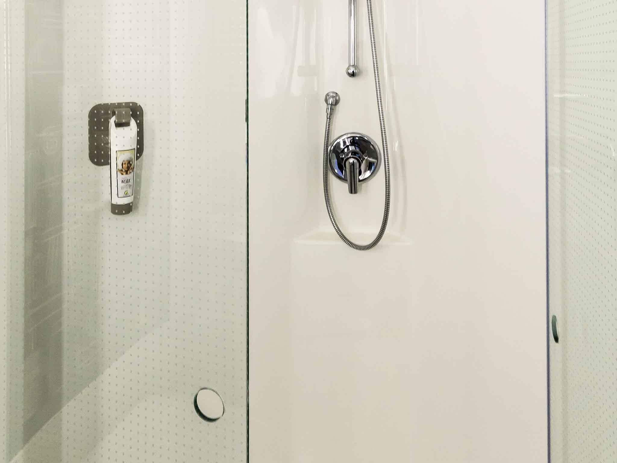 double room, 1 double bed | in-room safe, desk, soundproofing, iron/ironing board