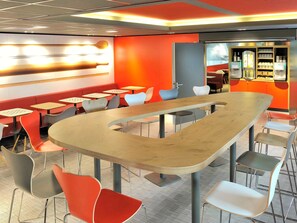 Daily buffet breakfast for a fee - ibis Amsterdam City West (Amsterdam)