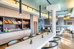 Daily buffet breakfast (EUR 13.9 per person)