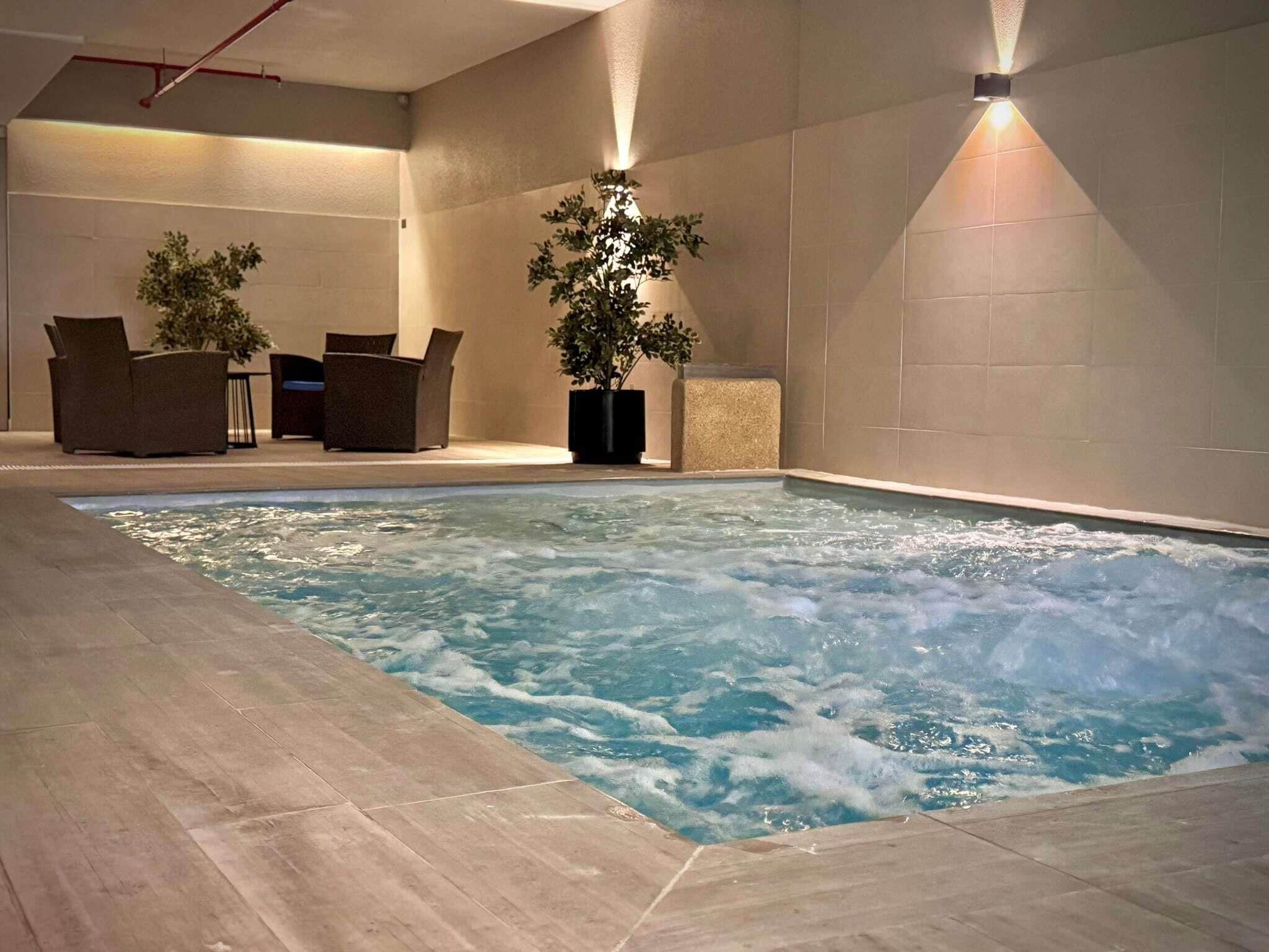 Una piscina techada