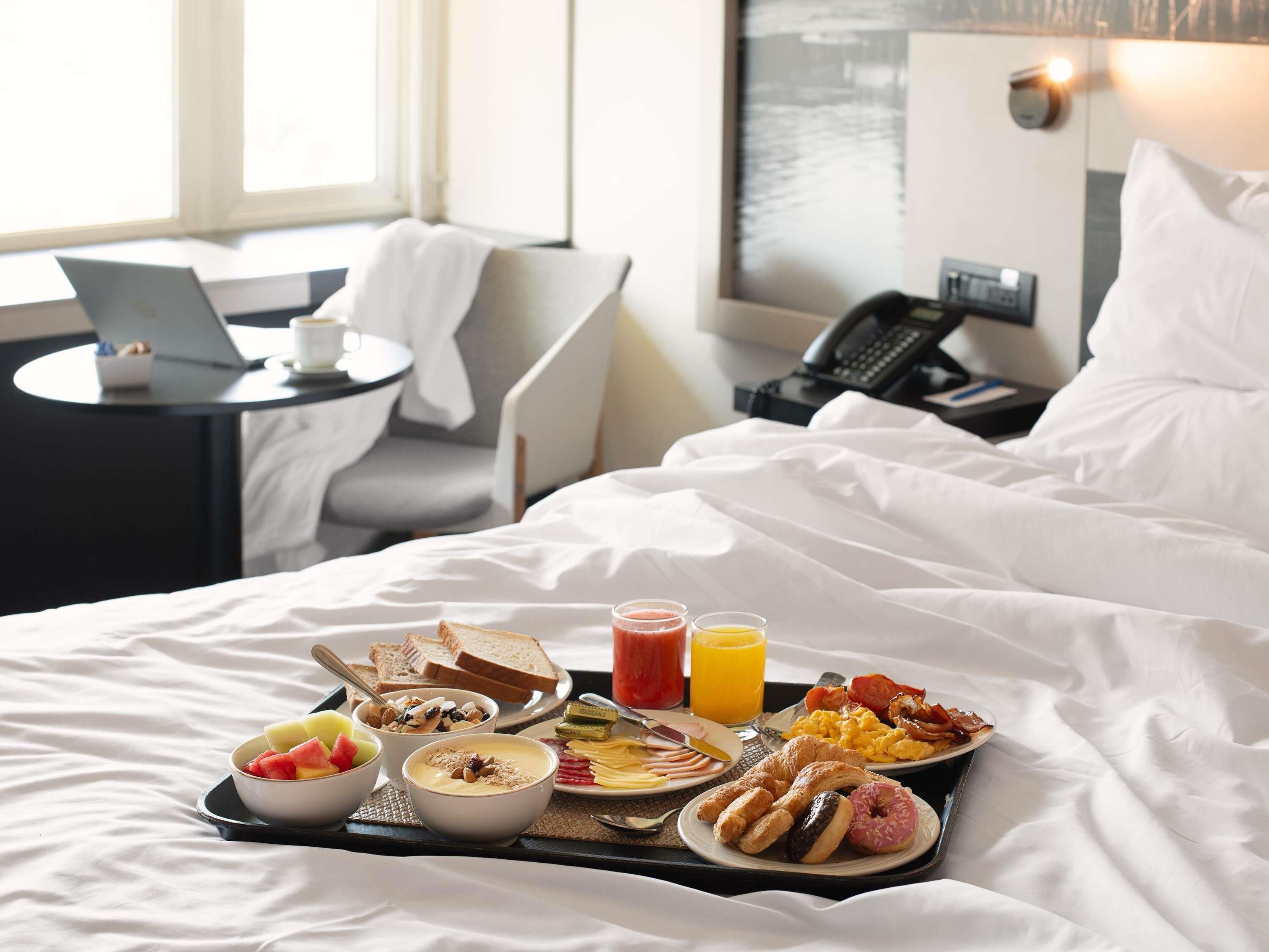 Literie de qualité supérieure, surmatelas, minibar