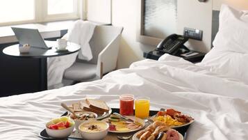 Literie de qualité supérieure, surmatelas, minibar
