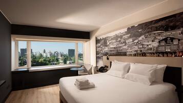 Premium bedding, pillowtop beds, minibar, in-room safe