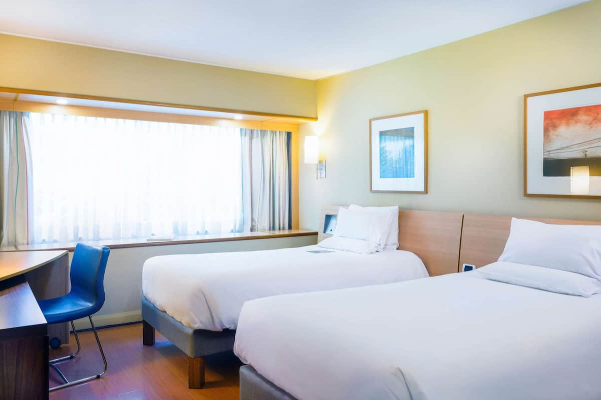 Standard Twin Room, 2 Single Beds | Premium bedding, pillow-top beds, minibar, in-room safe