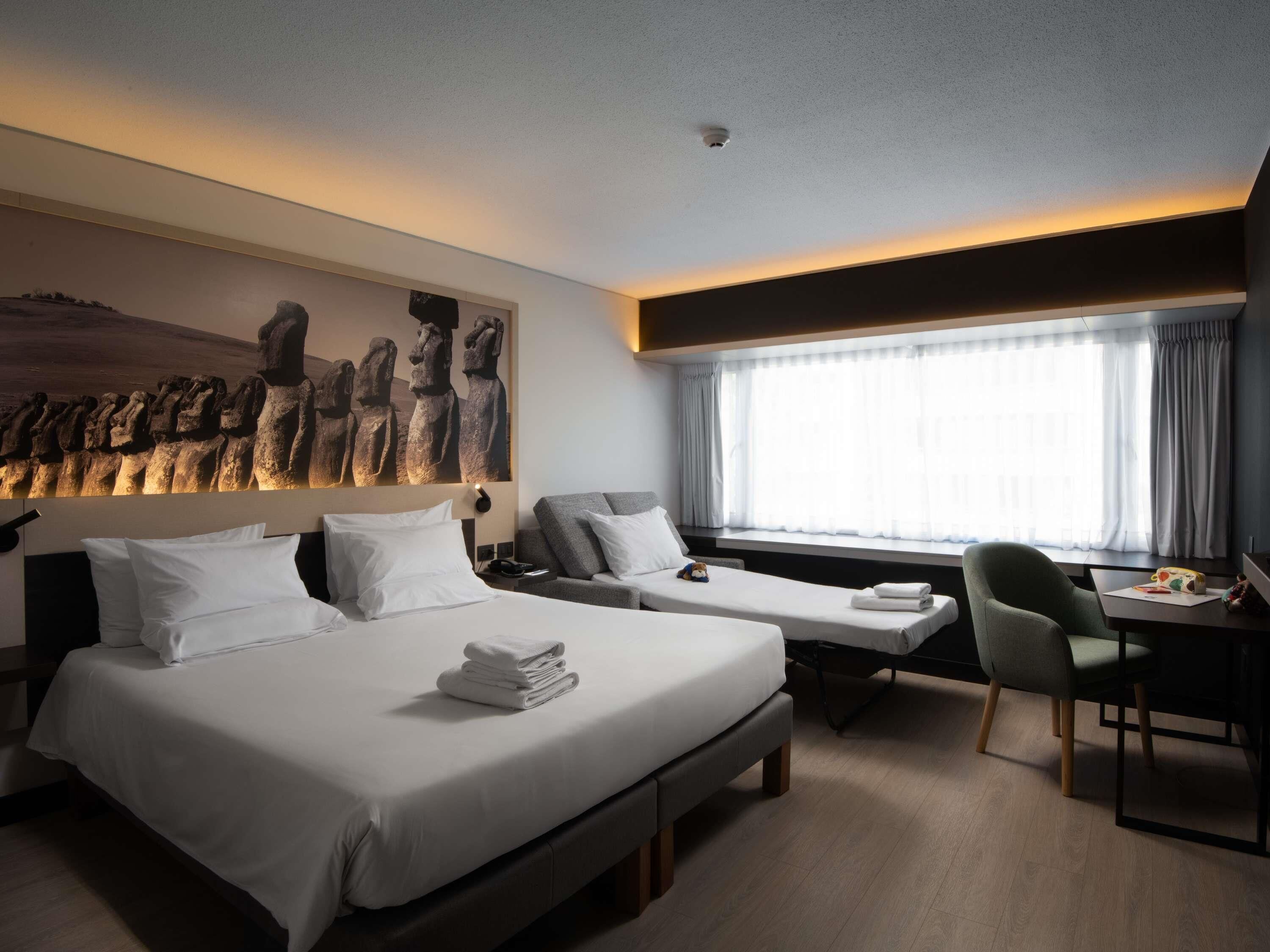 Standard Room, 1 Queen Bed with Sofa bed