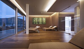 Sauna, Dampfbad, Türkisches Bad/Hamam, Körperbehandlungen