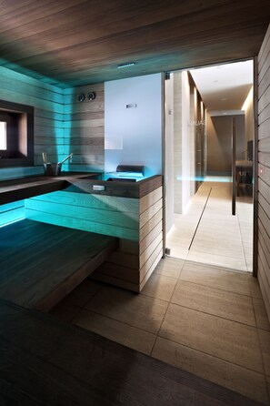 Sauna, steam room, Turkish bath/hammam, body treatments, body scrubs - Four Points by Sheraton Bolzano (Bolzano)