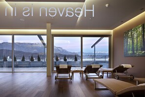 Sauna, steam room, Turkish bath/hammam, body treatments, body scrubs
