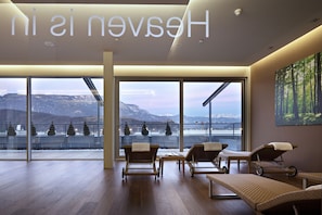 Sauna, steam room, Turkish bath, body treatments, body scrubs, facials