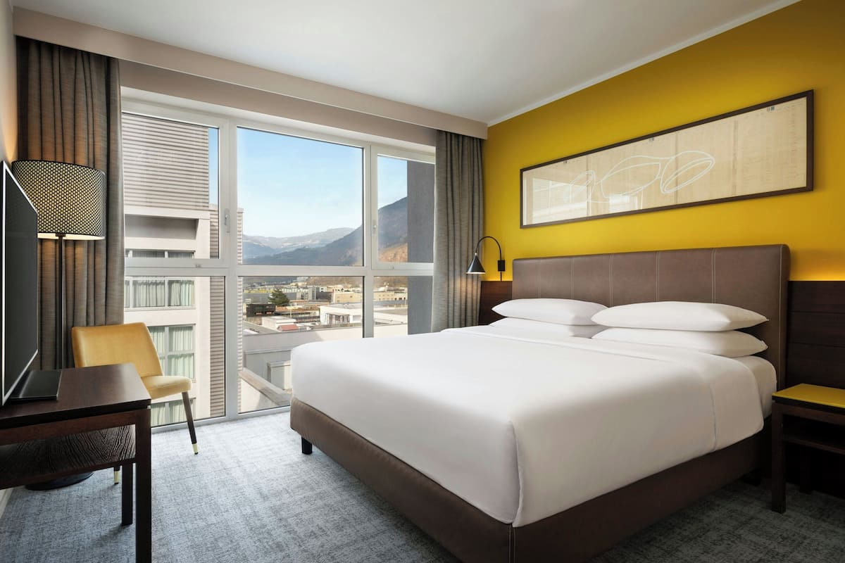 Presidential Suite, 1 King Bed | Hypo-allergenic bedding available, minibar, in-room safe, desk