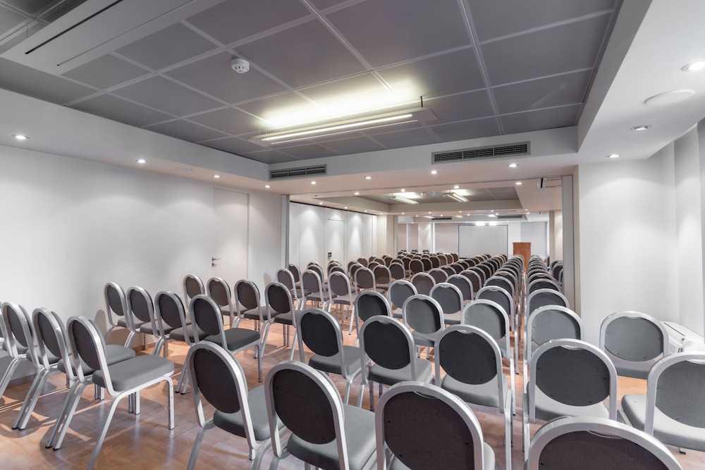 Hotel Avra Rafina by null