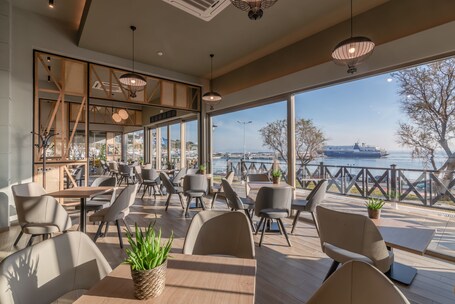 Hotel Avra by Smile hotels - Image 13