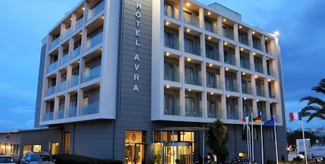 Exterior. Hotel Avra by Smile hotels