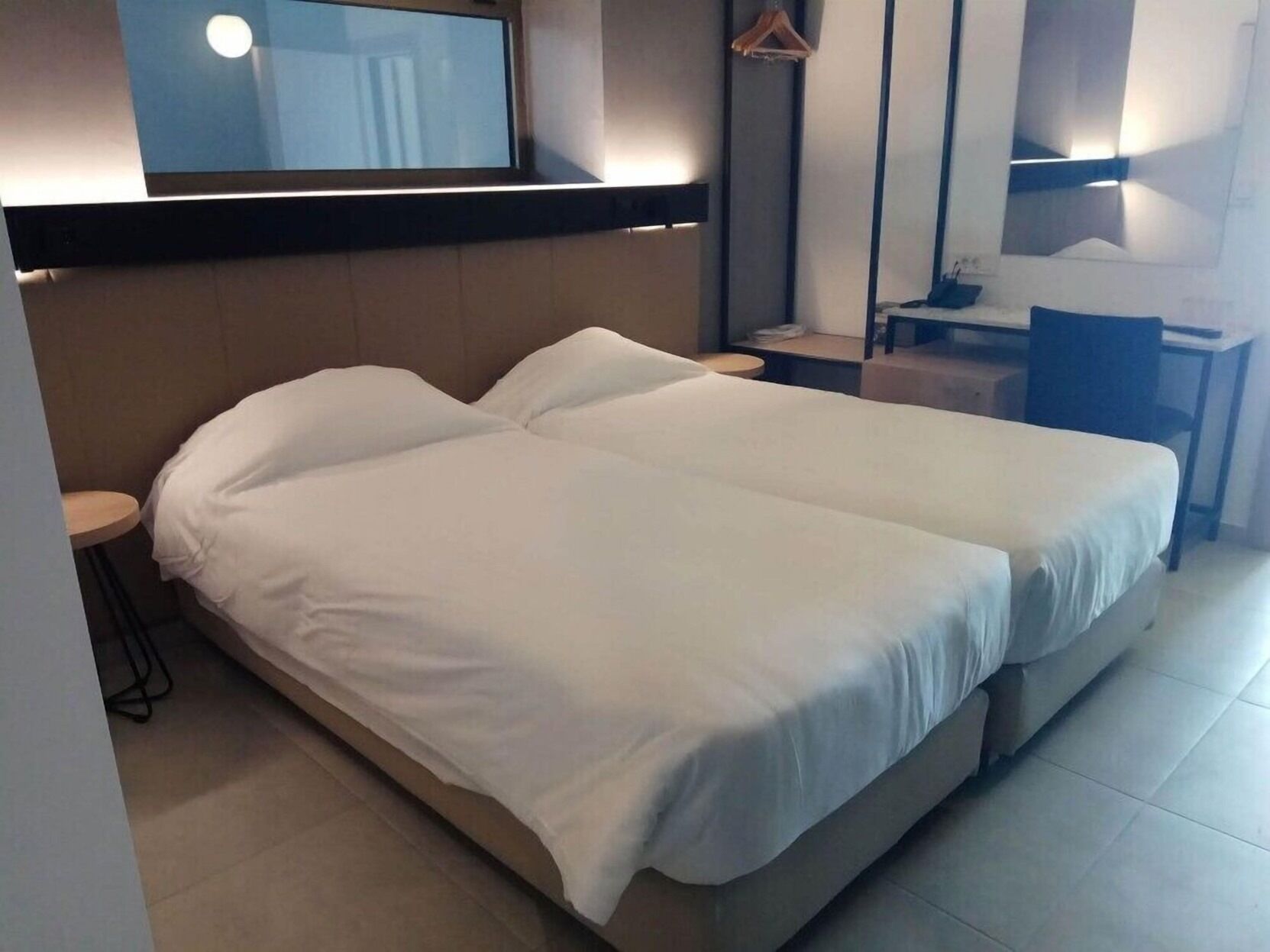 Minibar, in-room safe, desk, laptop workspace