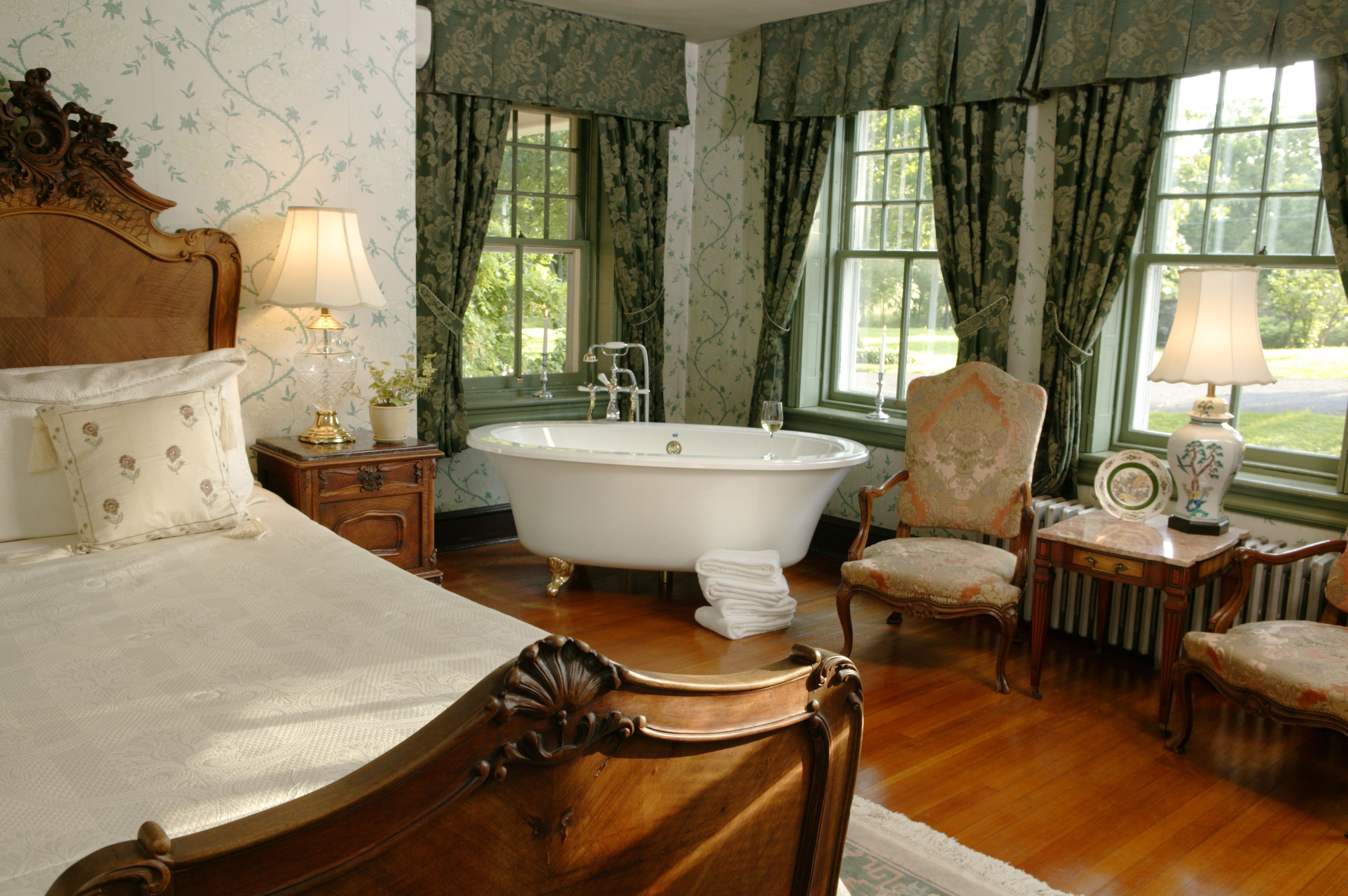 ห้องดีลักซ์ดับเบิล, 1 ห้องนอน, อ่างน้ำวน | 1 ห้องนอน, ห้องเก็บเสียง, เตารีด/โต๊ะรีดผ้า, Wi-Fi ฟรี