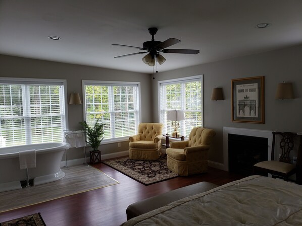 1 غرفة نوم وتجهيزات عازلة للصوت ومكواة/لوح كي وواي فاي مجانًا