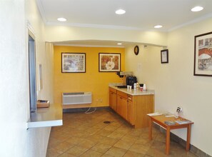 Lobby - Americas Best Value Inn Goldsboro (Goldsboro)