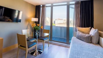 1 dormitorio, ropa de cama de alta calidad, minibar y caja fuerte