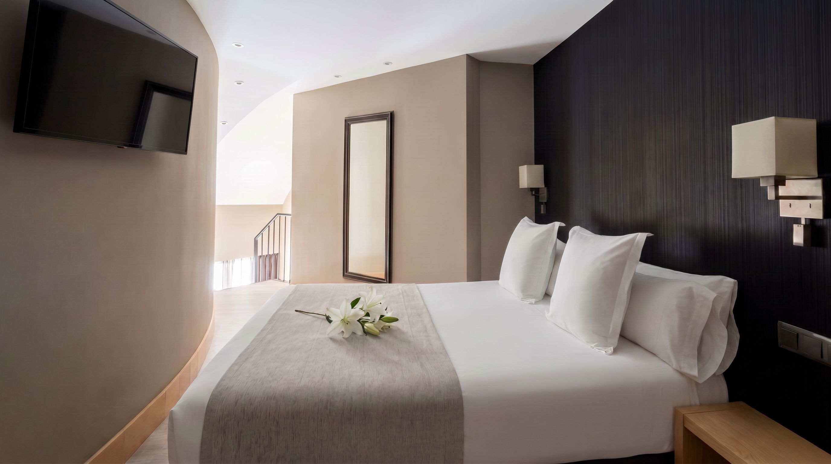 Premium bedding, minibar, in-room safe, desk