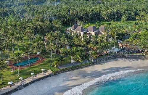 Candi Beach Resort and Spa