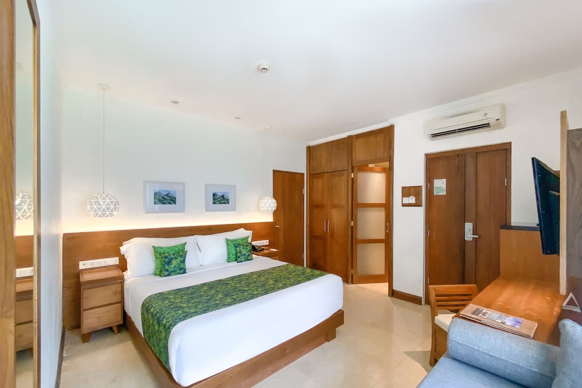 1 bedroom, minibar, in-room safe, desk