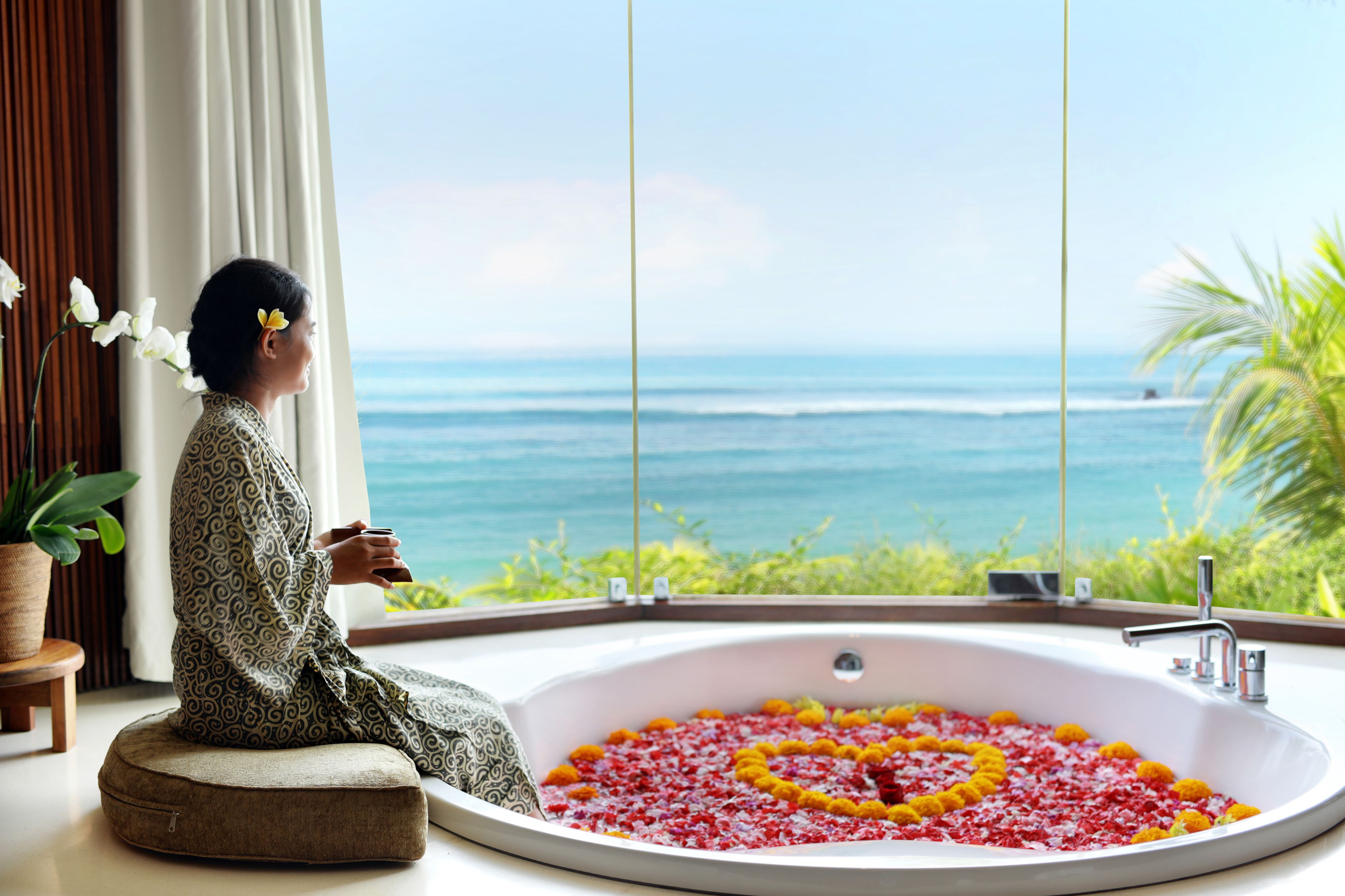 couples treatment room(s), hot tub, body treatments, aromatherapy